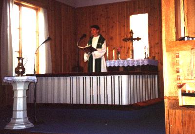 Solveig i Br�stad kirke.jpg (31652 bytes)